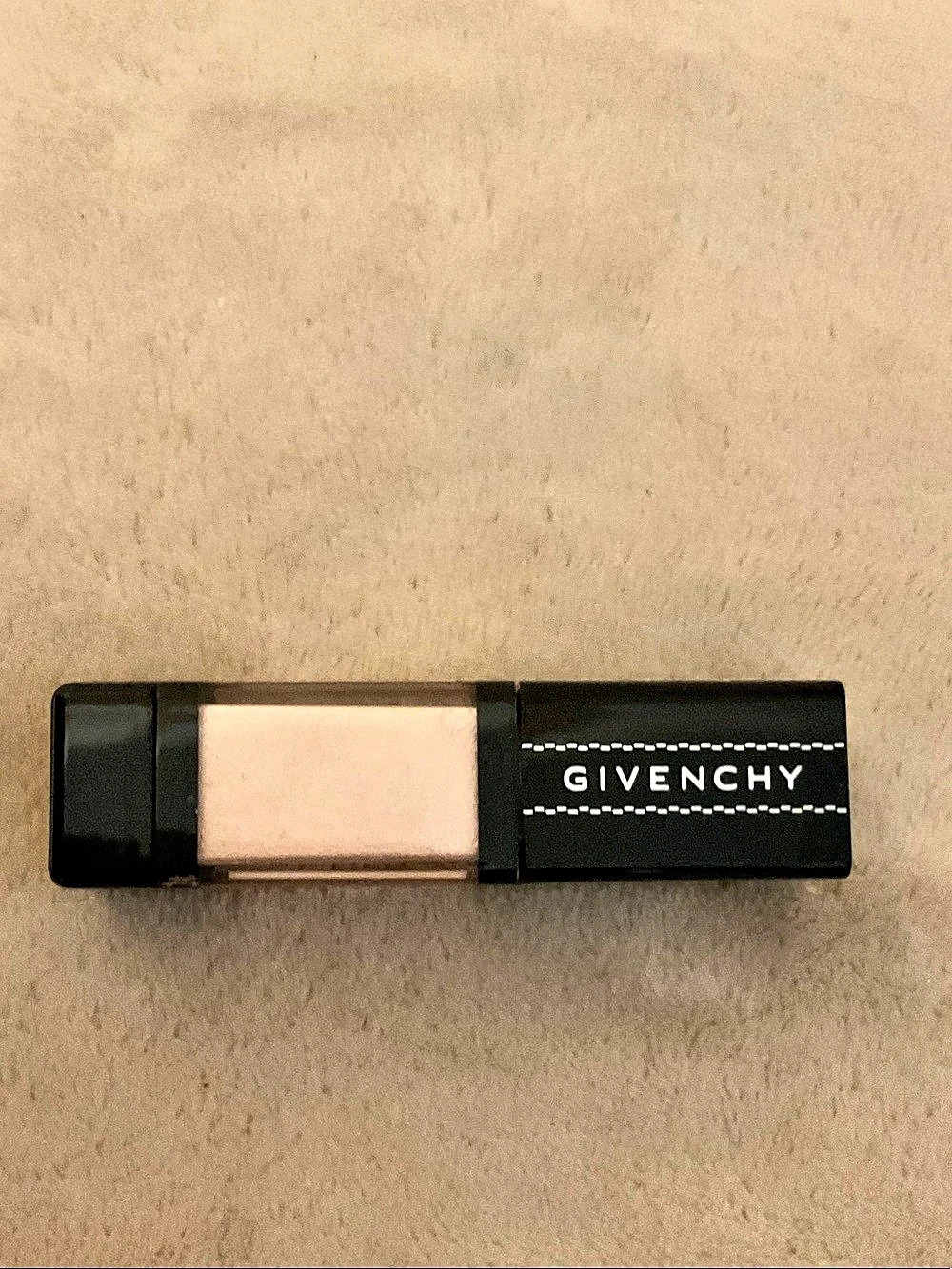 Givenchy Ombre Interdite Cream Eyeshadow in Pink